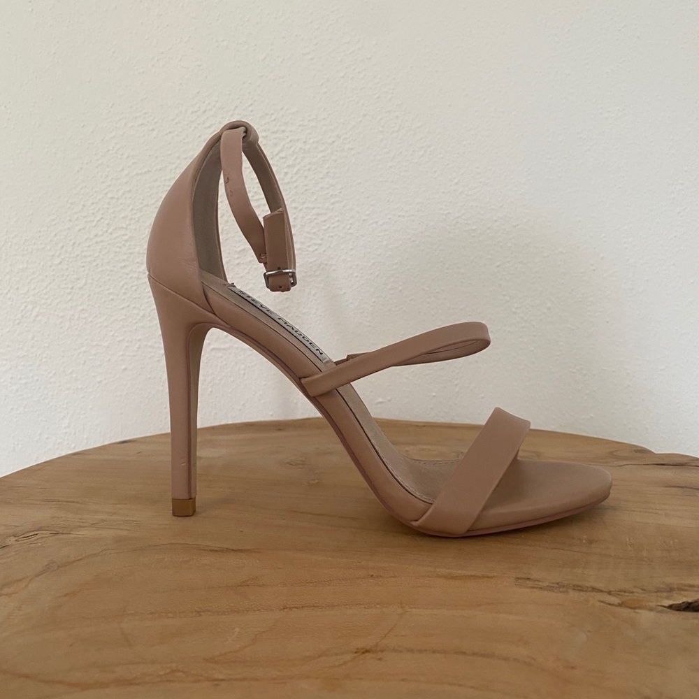 STEVE MADDEN | Clay Ankle Strap Heels